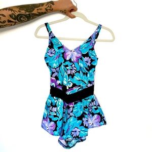 vintage floral swimsuit romper 💐